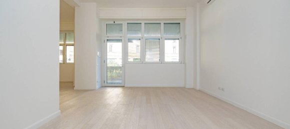 6-salle Appartement à Milan, Italy No. 242201 3