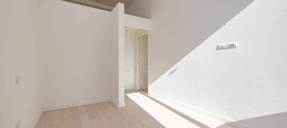 6-salle Appartement à Milan, Italy No. 242201 31