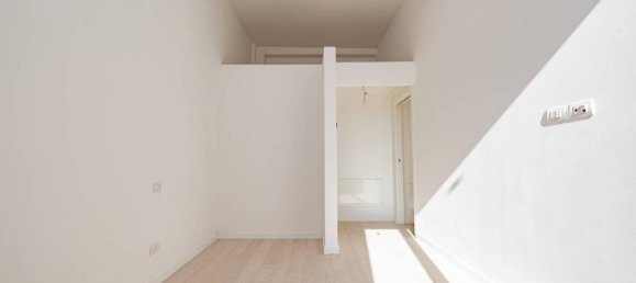 6-salle Appartement à Milan, Italy No. 242201 29