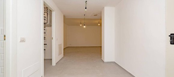 6-salle Appartement à Milan, Italy No. 242201 44