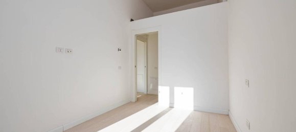 6-salle Appartement à Milan, Italy No. 242201 24