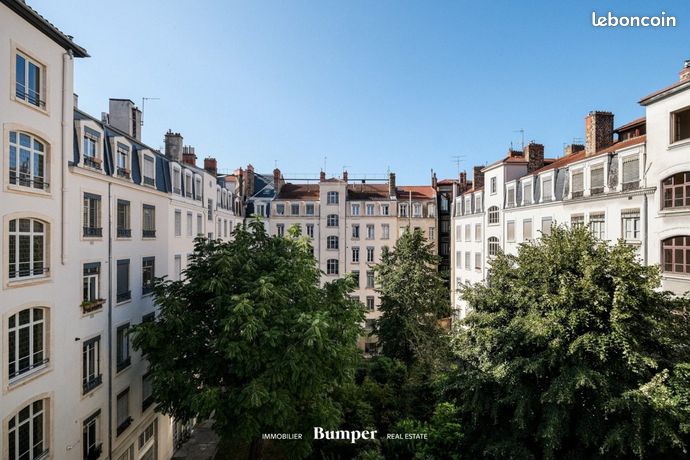 2 bedrooms Apartment in Lyon, France No. 289706