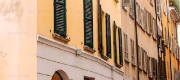 91m² Commercial property in Lendinara, Italy No. 298777 3