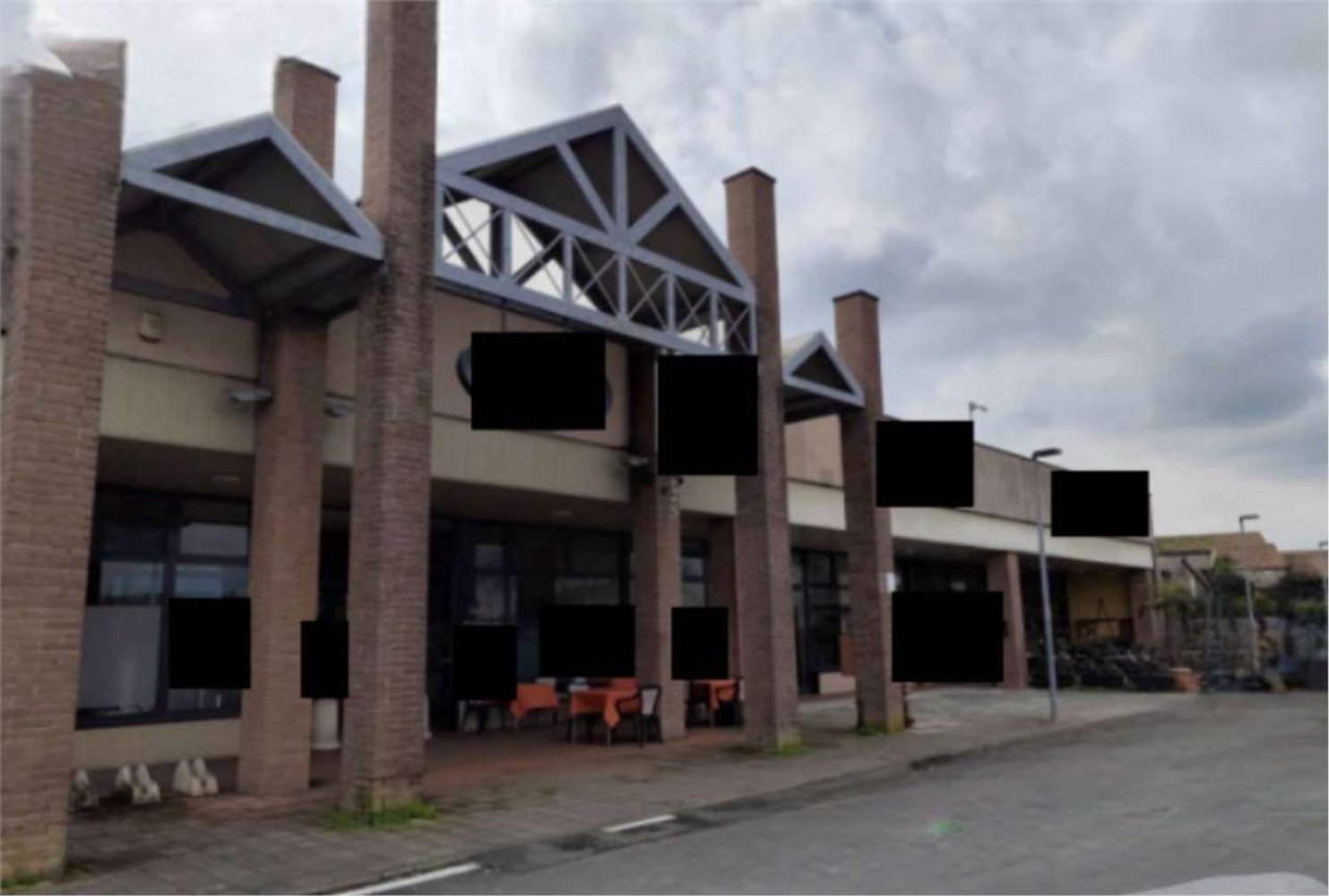 91m² Commercial property in Lendinara, Italy No. 298777