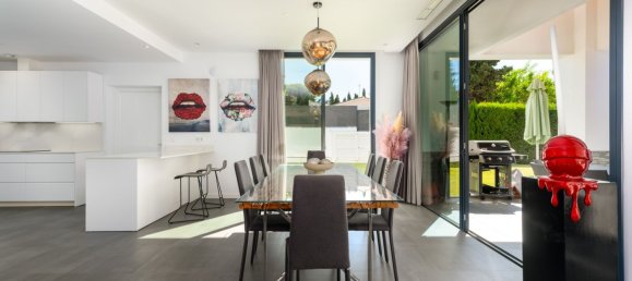 4 bedrooms Villa in Estepona, Spain No. 119709 26