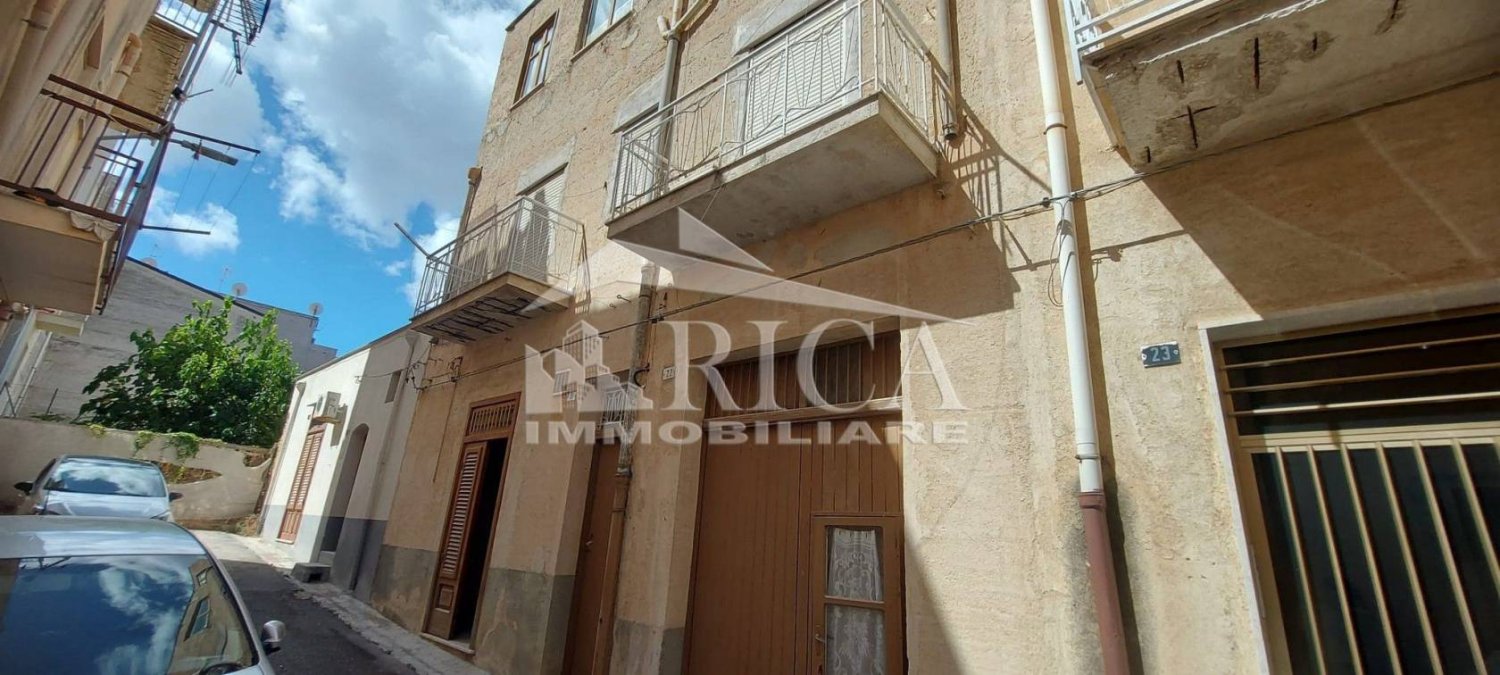 3 bedrooms House in Alcamo, Italy No. 272919
