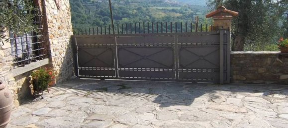 4 غرف نوم فيلا في Fivizzano, Italy رقم 77531 16