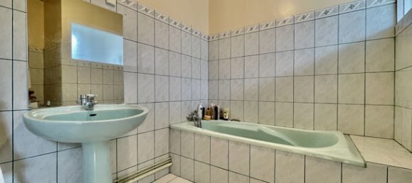 3 Schlafzimmer Wohnung in Epernay, France, Nr. 69343 7