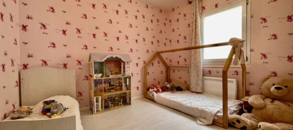 3 Schlafzimmer Wohnung in Epernay, France, Nr. 69343 5