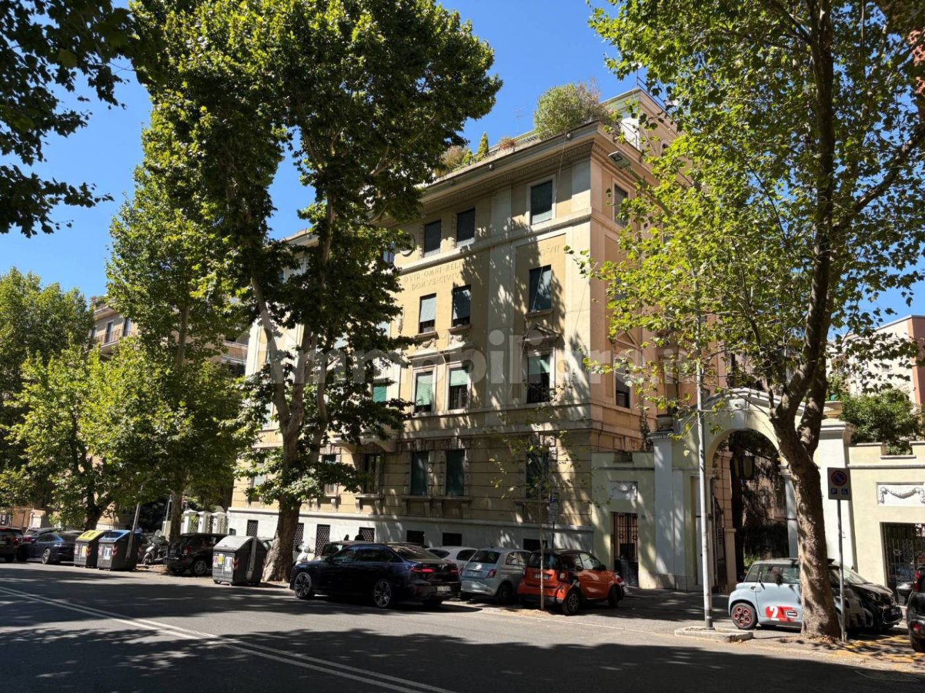 7 bedrooms Apartment in Rome, Italy No. 333649