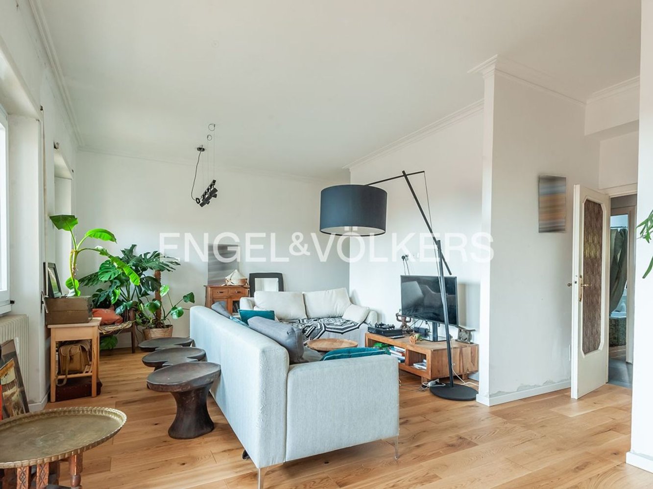 4 bedrooms Apartment in Rome, Italy No. 338020