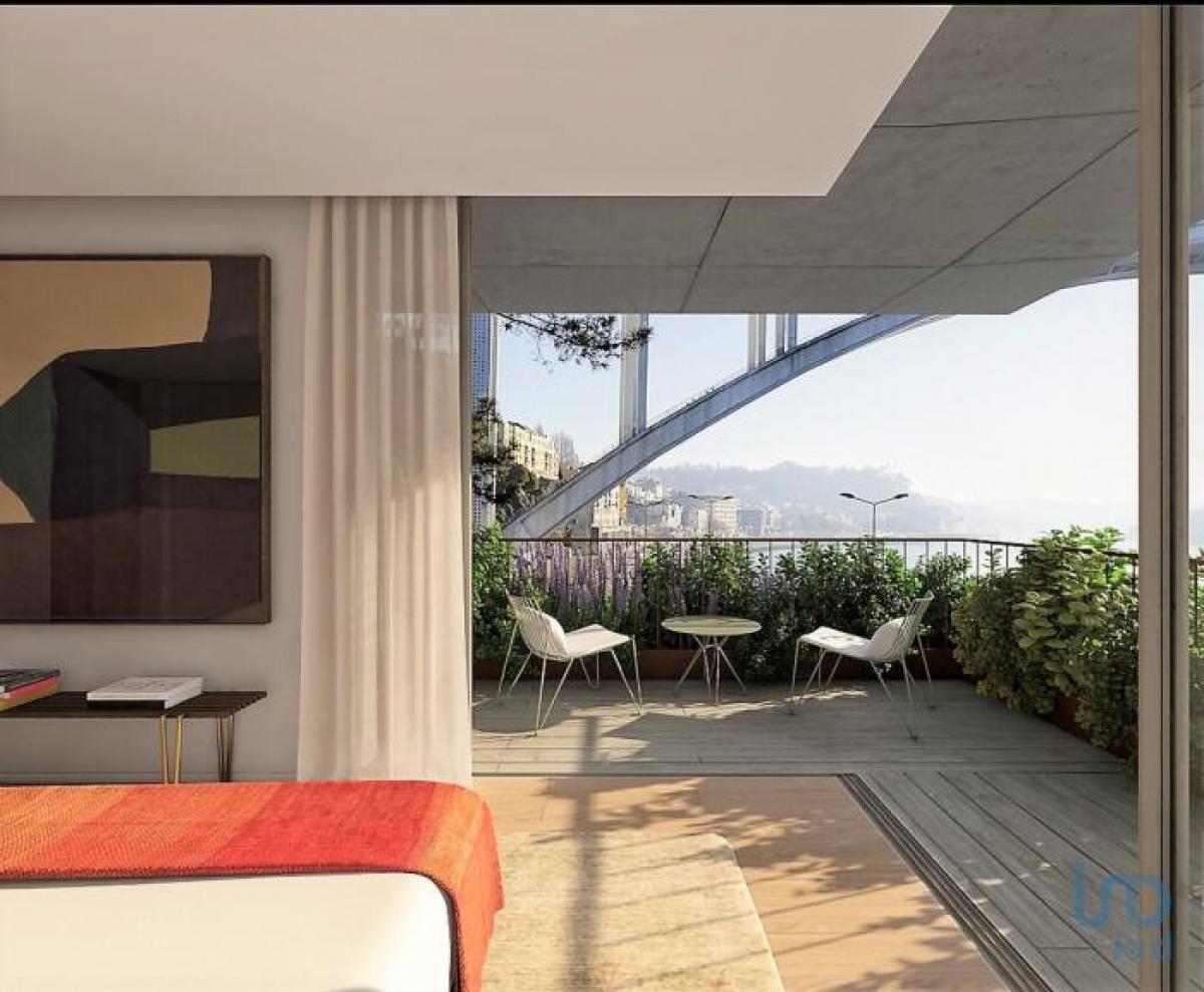 4 bedrooms Apartment in Porto, Portugal No. 5228