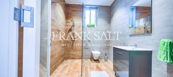 4 bedrooms Villa in Naxxar, Malta No. 6705 12