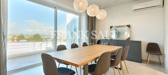 4 bedrooms Villa in Naxxar, Malta No. 6705 8