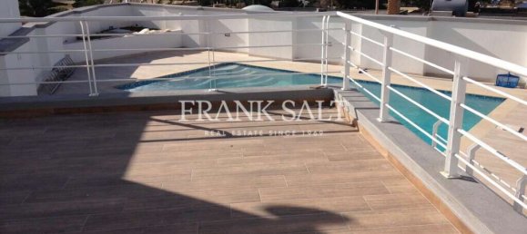 4 bedrooms Villa in Naxxar, Malta No. 6705 3