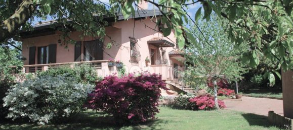 4 bedrooms Villa in Borgo Ticino, Italy No. 75952 2