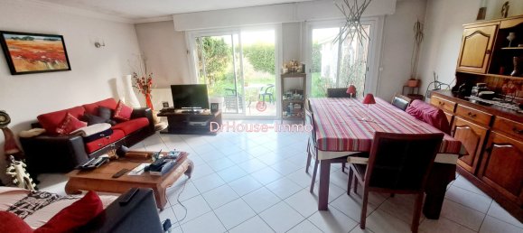 2 bedrooms House in Roissy-en-Brie, France No. 183133 2