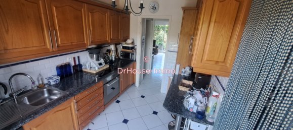 2 bedrooms House in Roissy-en-Brie, France No. 183133 4