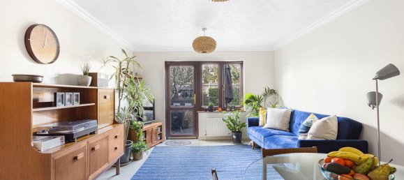 2 Schlafzimmer Haus in Egham, United Kingdom, Nr. 8644 3