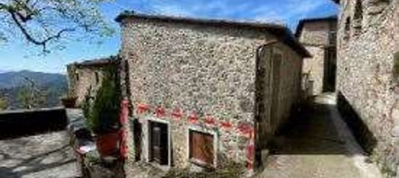 5 rooms Apartment in Pescaglia, Italy No. 189346 10