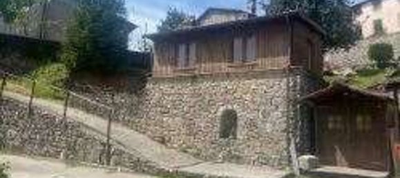 5 rooms Apartment in Pescaglia, Italy No. 189346 2