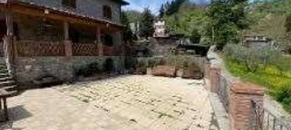 5 rooms Apartment in Pescaglia, Italy No. 189346 9