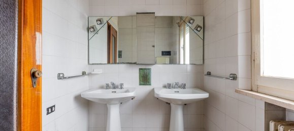 7 rooms Penthouse in Lugo, Italy No. 145236 11