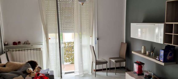 3 rooms Apartment in Magenta, Italy No. 287594 2