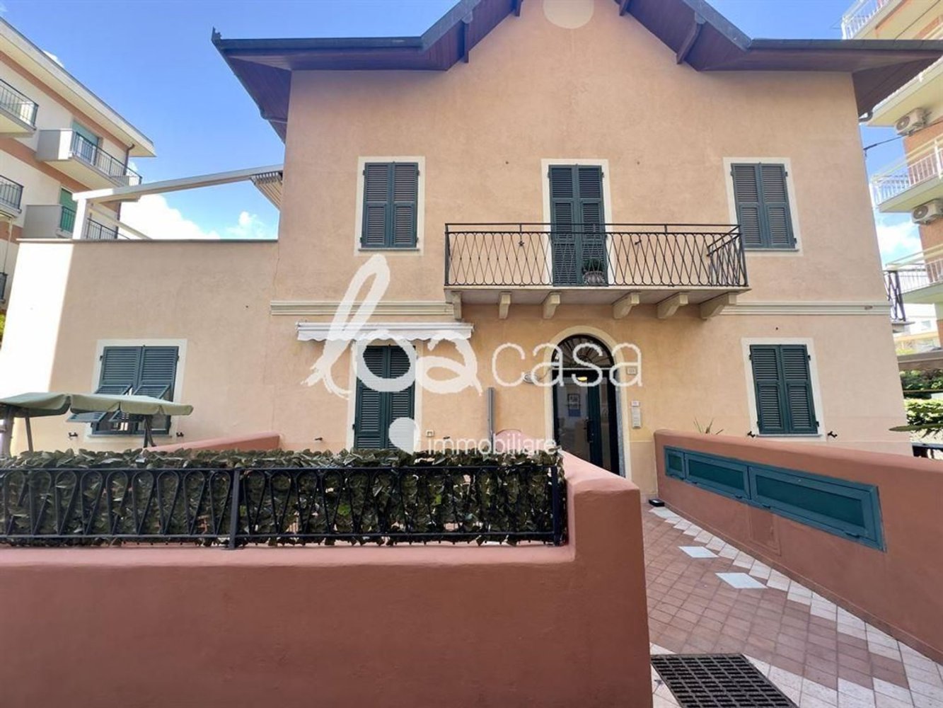 Apartamento T2 em Pietra Ligure, Italy N.º 321128