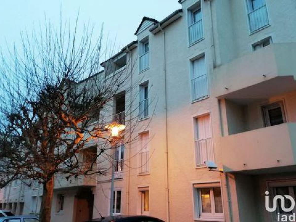 2 bedrooms Condo in Chartres, France No. 9682