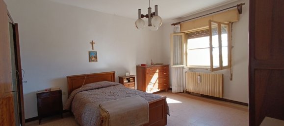 5 rooms House in Codigoro, Italy No. 16619 15