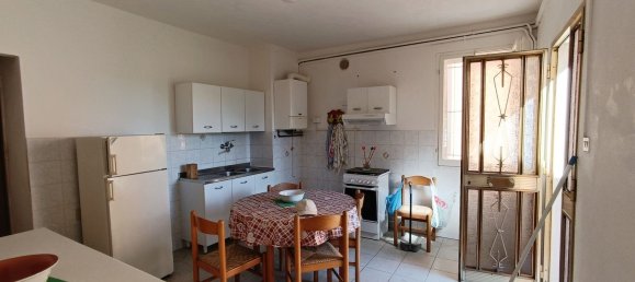 5 rooms House in Codigoro, Italy No. 16619 4