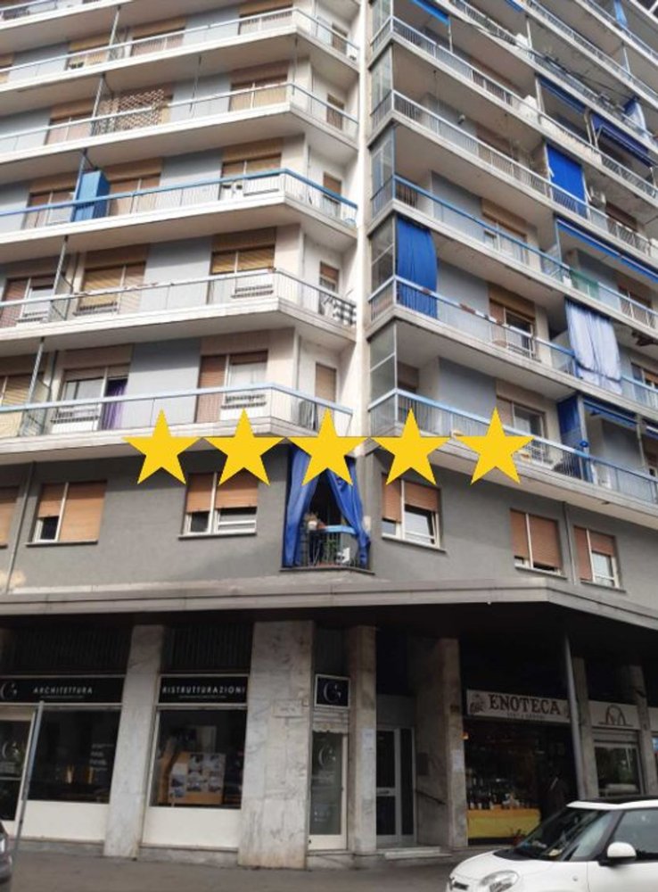 3 rooms Apartment in Turin, Italy No. 15639