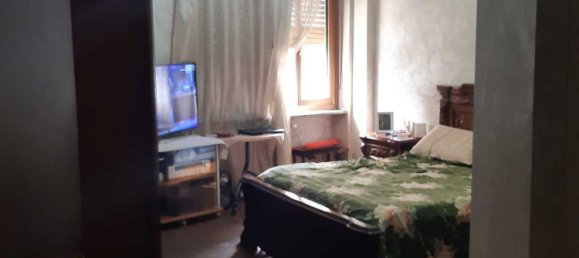 3 rooms Apartment in Turin, Italy No. 15639 3