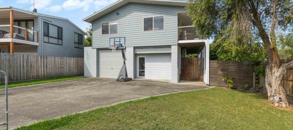 4 bedrooms House in Corinella, Australia No. 773 24