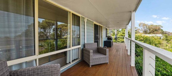 4 bedrooms House in Corinella, Australia No. 773 2