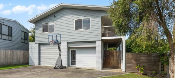 4 bedrooms House in Corinella, Australia No. 773 5