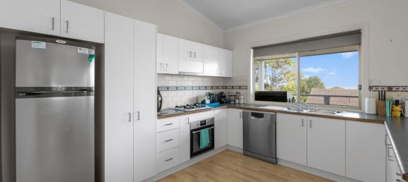 4 bedrooms House in Corinella, Australia No. 773 6