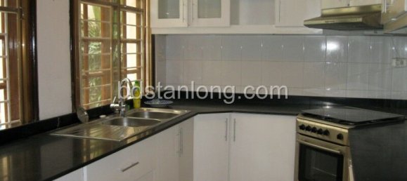 Villa de 4 dormitorios en Tay Ho, Vietnam No. 7177 2