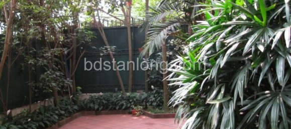 Villa de 4 dormitorios en Tay Ho, Vietnam No. 7177 7