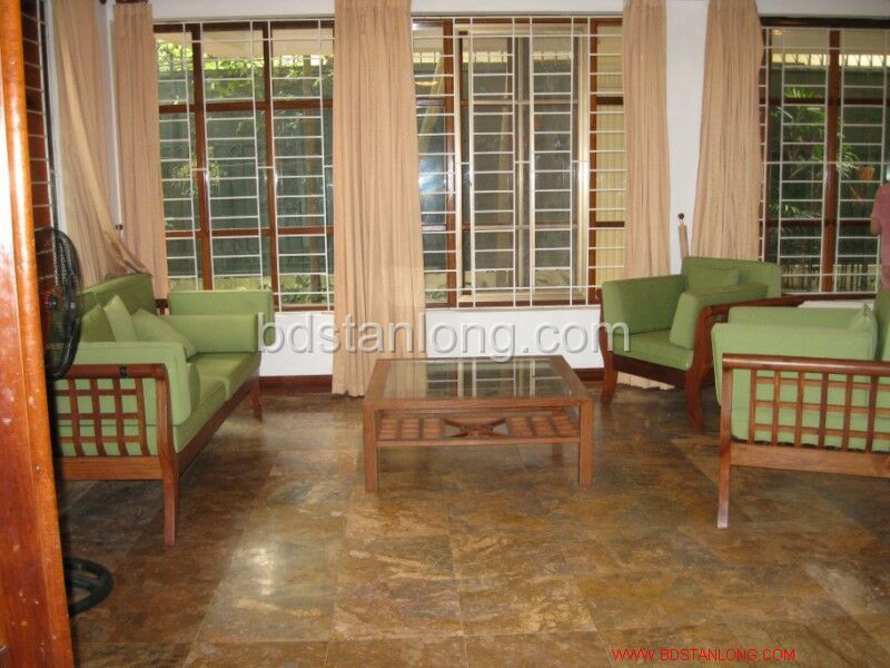 Villa de 4 dormitorios en Tay Ho, Vietnam No. 7177