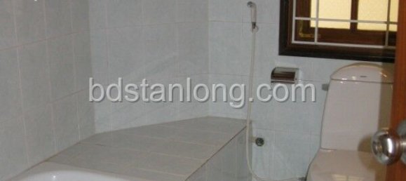 Villa de 4 dormitorios en Tay Ho, Vietnam No. 7177 3