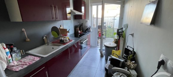 3 bedrooms House in Chateauroux, France No. 210490 2