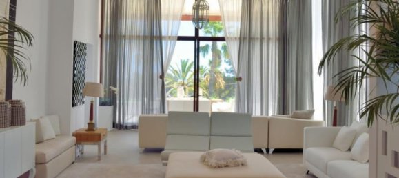 6 bedrooms Villa in Marbella, Spain No. 585 9