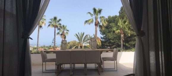 6 bedrooms Villa in Marbella, Spain No. 585 11