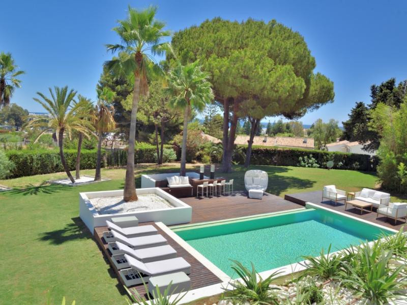6 bedrooms Villa in Marbella, Spain No. 585