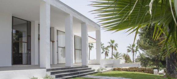 6 bedrooms Villa in Marbella, Spain No. 585 25
