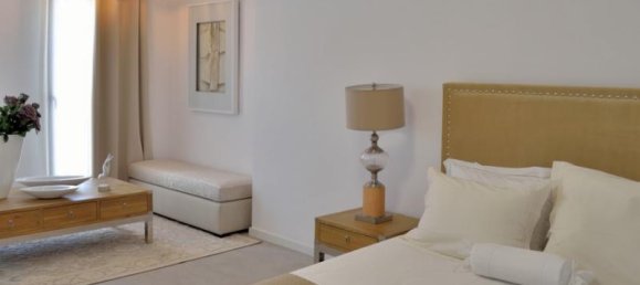 6 bedrooms Villa in Marbella, Spain No. 585 15