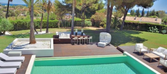 6 bedrooms Villa in Marbella, Spain No. 585 6