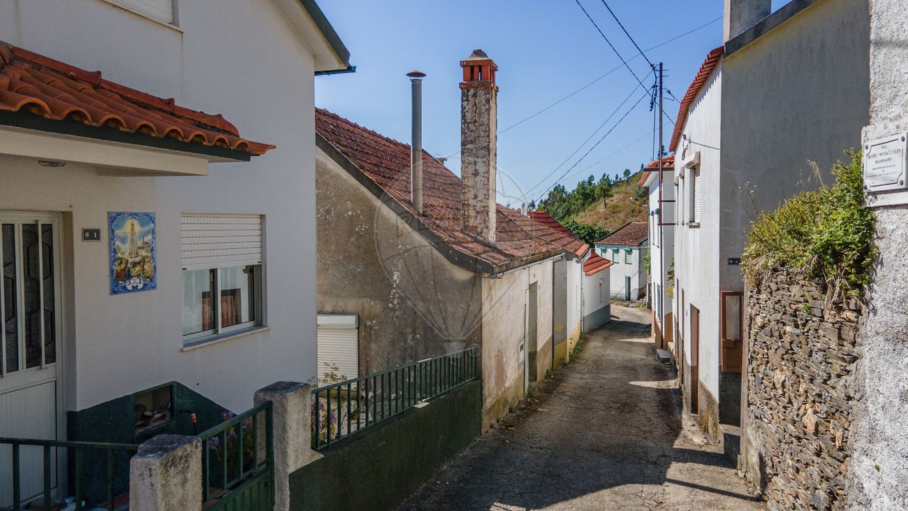 4 غرف نوم منزل في Arganil, Portugal رقم 167112